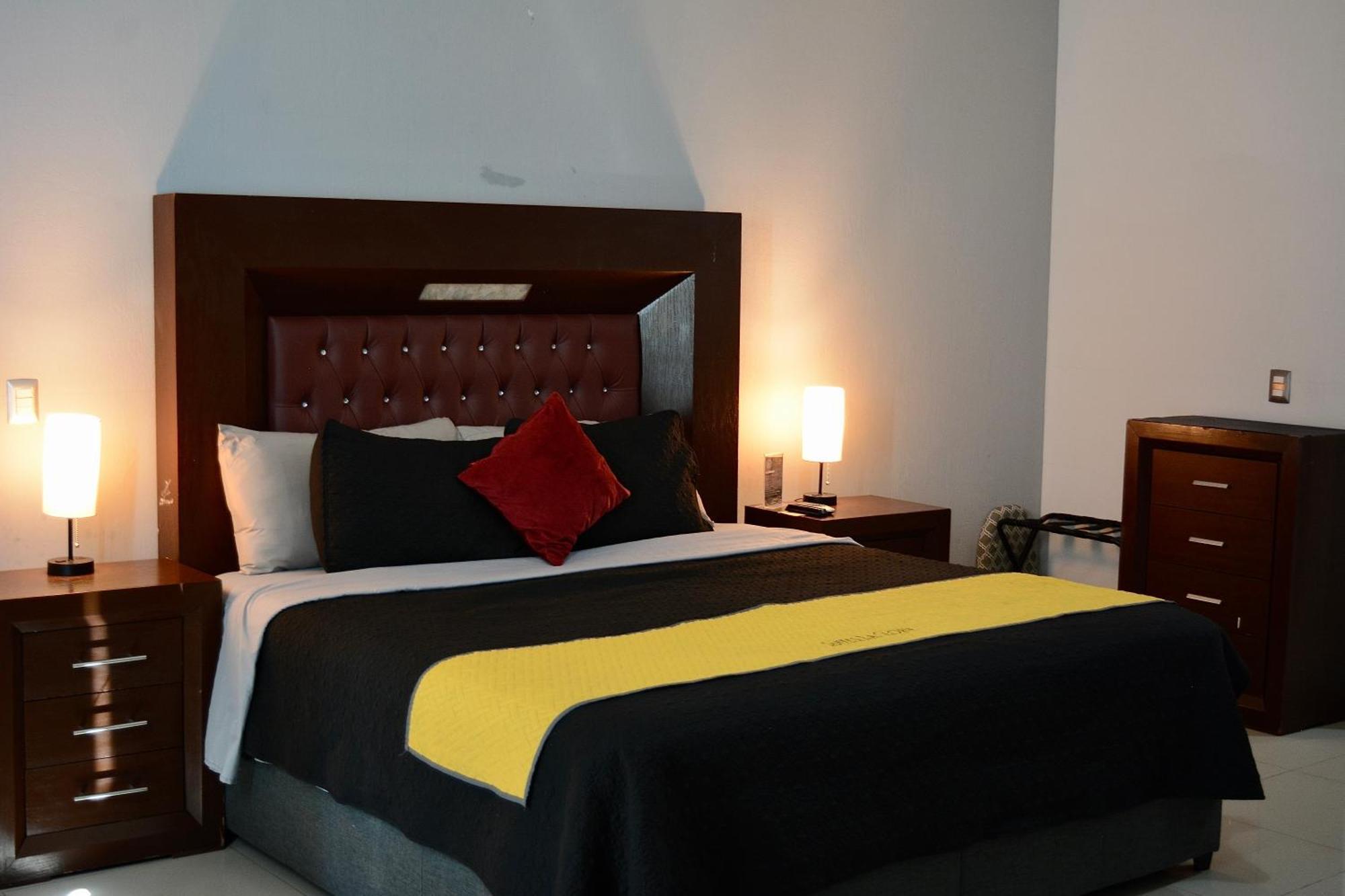 Suites La Gloria Alojamiento Independiente Tepatitlan de Morelos Ngoại thất bức ảnh
